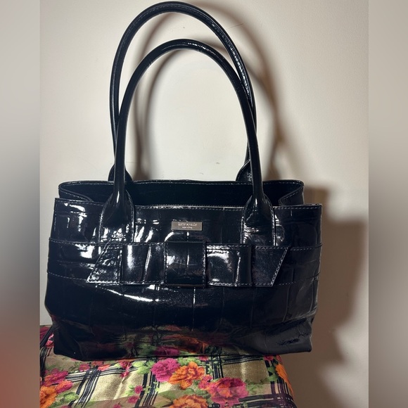 Kate Spade shoulder bag. - Picture 2 of 13